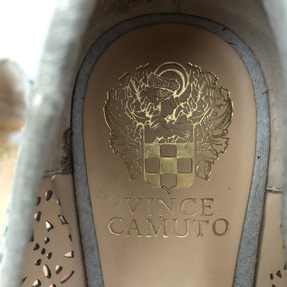 Vince Camuto Estina Laser Cut Flats - Picture 7 of 8